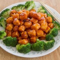 H8. 左宗几General Tso's Chicken Special · Chunks of chicken, sauteed with broccoli in house special hot sauce. Spicy.