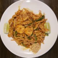 Shrimp Pad Thai · Spicy.