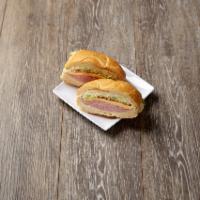 Boar's Head Deluxe Ham Sandwich · Served with American cheese, lettuce, tomato and mayo. 