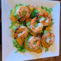 Fried plantains with shrimps and guacamole/Tostones con Camarones & guacamole  · Shrimps and guacamole over fried plantains