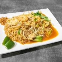 Pad Thai Noodle · Chicken, and shrimp, rice noodle, egg, shallot, minced pickled turnip, scallion, beansprout,...