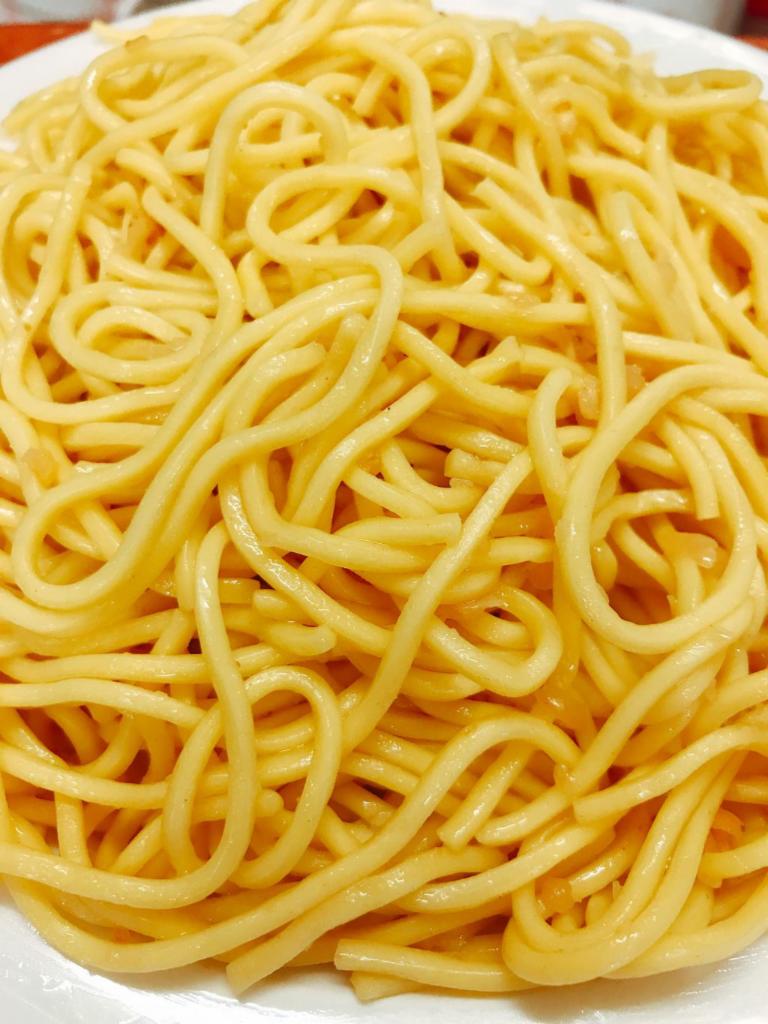Garlic Noodles · Soft noodles.