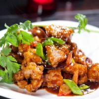 General Tsao's · 左宗棠
Classic dish wok tossed with peppers, onion, sweet spicy glaze. Your choice of meat