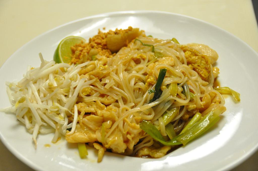Pad Thai Noodle · Thin rice noodles, eggs, scallion, bean sprout and peanut in tamarind sauce.
