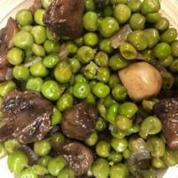 14 oz. Peas & Mushrooms · Fresh peas, chopped white mushroom and onion tossed with oil and vinegar, simply seasoned wi...