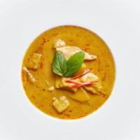 Yellow Curry Dinner · Potatoes, onions, tomatoes and Thai herbs in yellow curry sauce. Medium.