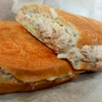 Tuna Sandwich · Sandwich de Atun
