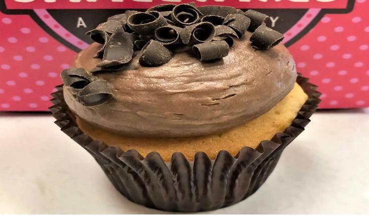 Vanilla-n-Chocolate Cupcake · Vanilla cake with chocolate buttercream topped with chocolate shavings.