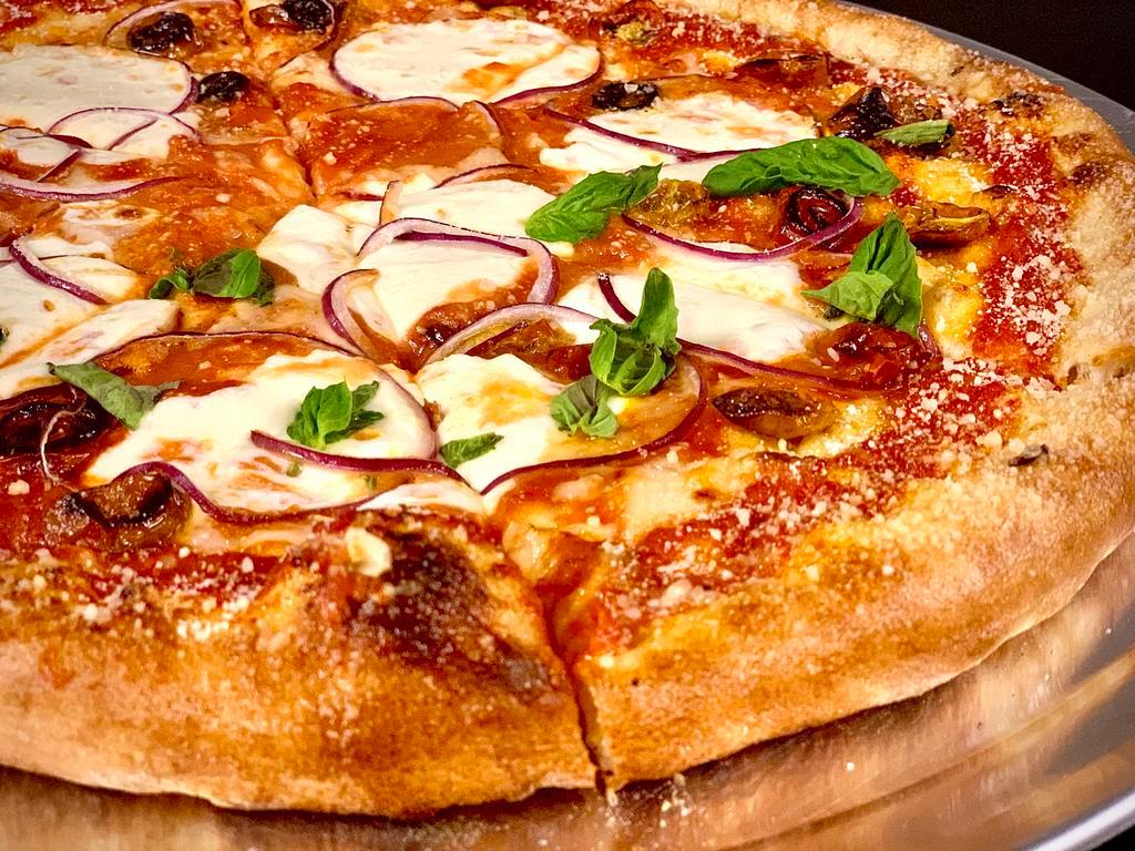 Giano Pizzeria · American · Calzones · Dessert · Pizza · Salads · Wings