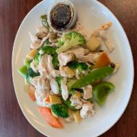 B. Steamed ChickenMixed Veg Diet · Served white rice and ginger sauce.