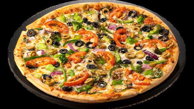 Prairie - Medium · Spinach, Broccoli, Red Onions, Black Olives, Green Olives, Green Peppers, Tomato Slices, Trail Dust