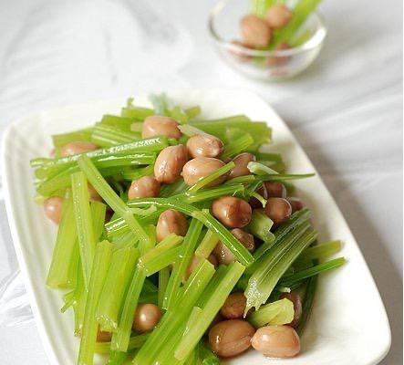 Boiled Peanut with Celery西芹花生 · Cooked in an oven.
