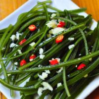 Seaweed Salad 凉拌海带丝 · Algae salad. 