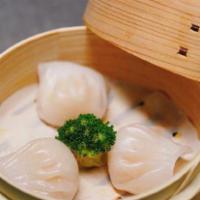 Cantonese-Style Shrimp Dumplings广式虾饺 · 4 pieces.