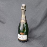 Veuve du Vernay Brut · 750 ml. Sparkling wine, 11.0% ABV. Must be 21 to purchase.