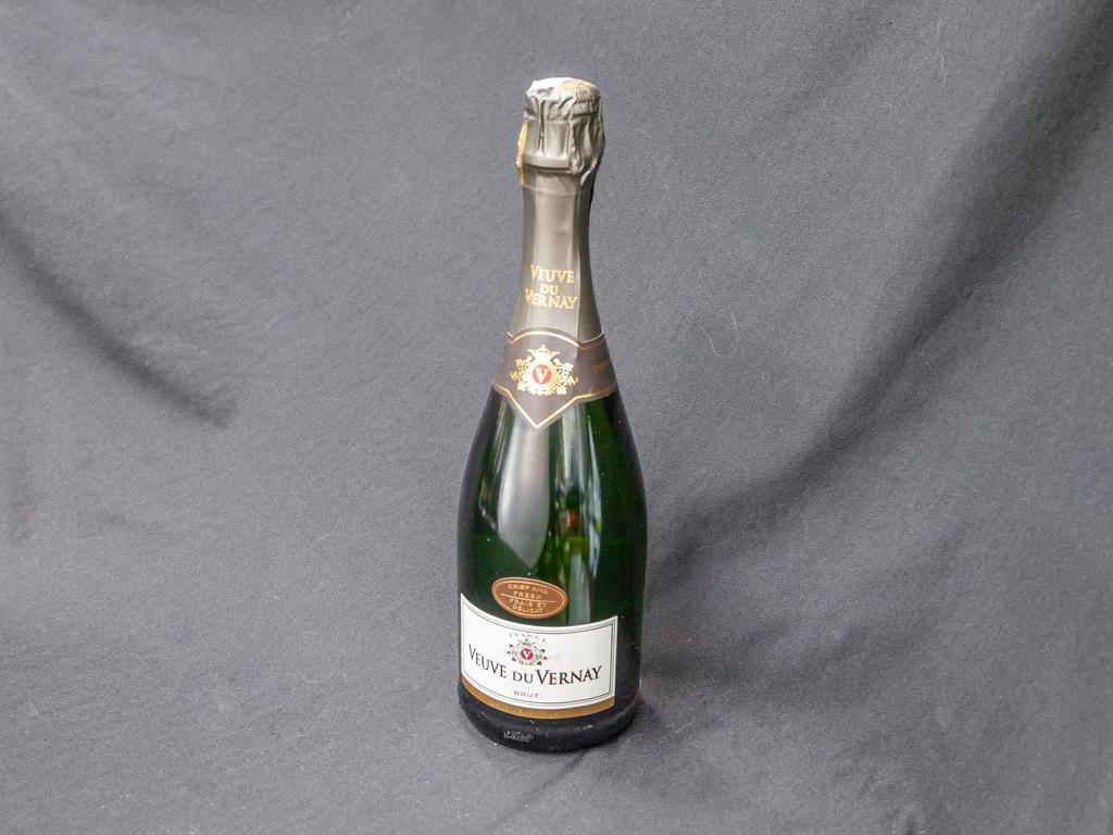 Veuve du Vernay Brut · 750 ml. Sparkling wine, 11.0% ABV. Must be 21 to purchase.