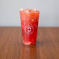 Lychee Crush · Refreshing lychee strawberry green tea with fresh fruit and chia seeds.
Size : 20OZ