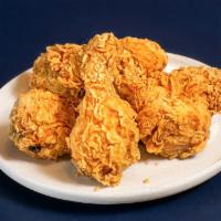 DRUMS 10 PIECES · Choice of two sauces,
'Original Golden Crispy' flavor is a plain chicken without sauce. 