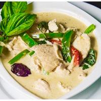 31. Gaeng Khiao Wan · Green curry with chicken, basil, eggplant, pepper and coconut milk. Hot and spicy.