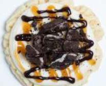 Oreo Sugar · Vanilla sugar cookie with caramel, chocolate & oreo pieces.