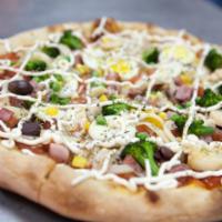Moda de Casa Brazilian Pizza · Sauce, mozzarella cheese, chicken, bacon, calabreza, ham, olives, broccoli, onions, tomatoes...