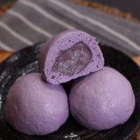 9. Banh Bao Khoai Mon Ngot · Sweet Taro
