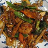 S2. Fresh Scallops and Shrimp Szechuan Style · Scallop and jumbo shrimp with mixed vegetables and Szechuan style. Hot and spicy.