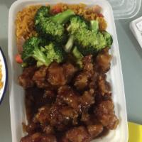 C17. General Tso's Chicken Combo Platter · Available all day. Served with pork fried rice and a pork egg roll. Hot and spicy.