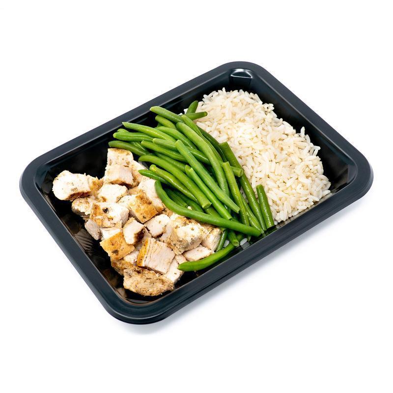 Diced Chicken, Rice & Green Beans · USDA CERTIFIED & CRYOVAC SEALED.
Seared chicken breast marinated in our house blend of fresh herbs and spices. Prepared with a side of fresh steamed white rice and french style green beans.

320CALORIES
29g PROTEIN
35g CARBS
7g FATS
3g FIBER