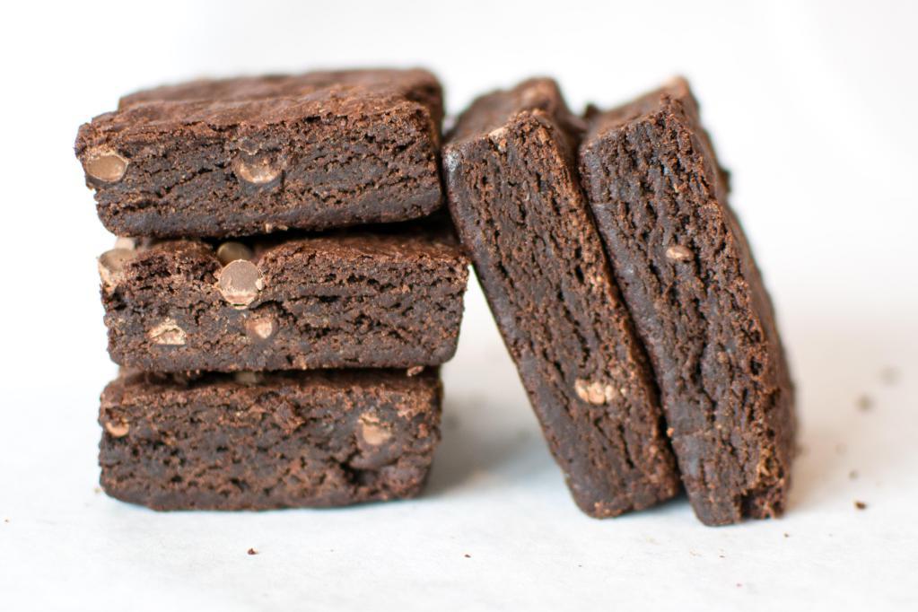 Chocolate Chip Brownies- 1/2 dozen · gf, vegan