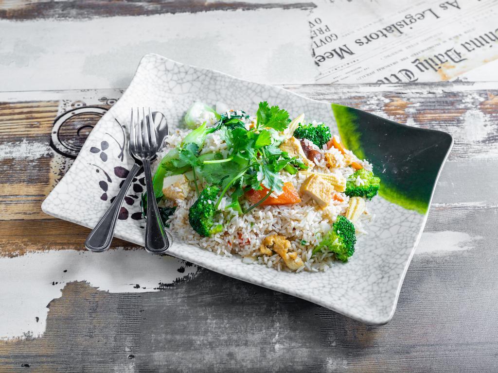 X117. Com Chien Chay · Tofu and veggies fried rice.