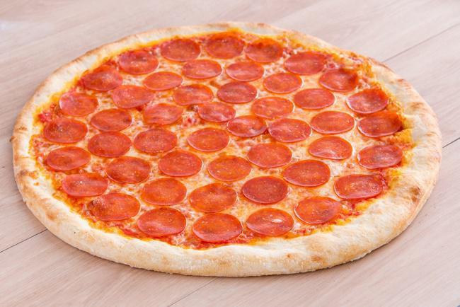NY Style Hand Stretched Thin Crust Pepperoni Pizza (18