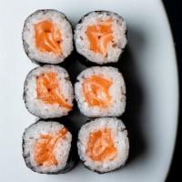 Salmon Roll · king salmon, sushi rice, nori (6 pc)