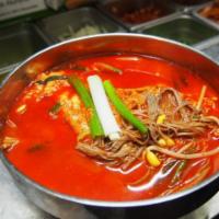 D-9A. Spicy Beef Stew (육개장/香辣牛肉汤) · AKA: Yuk-gae-jang