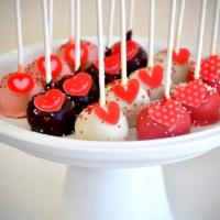 Individual cake pop · vanilla, chocolate or red velvet Valentine's cake pops