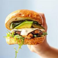 Mask Melter · cajun grilled chicken, grilled jalapeño, avocado,
pepper jack cheese, romaine, brioche bun