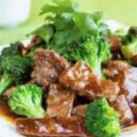 18. Beef with Broccoli Combo Plate · 