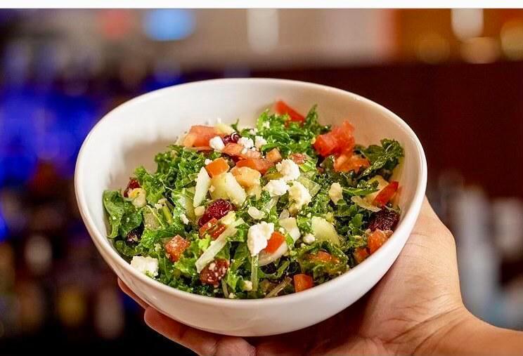 Greek Kale Salad  · Ensalada Griega de Kale