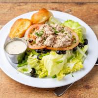 Tuna Platter Salad · 