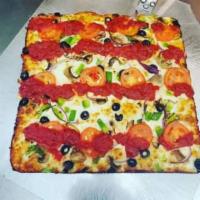Veggie Pizza · Green pepper, black olive, red onion, mushroom, tomatoes, spinach, whole milk mozzarella.
