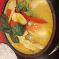Chicken Curry · Chicken in spicy curry sauce with coconut milk, kaffir leaves, mushroom, broccoli, bell pepp...