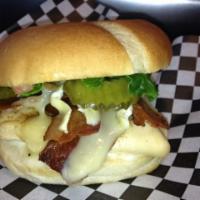 Bacon and Brie  · Grilled chicken filet, crispy bacon, Brie, mayo, lettuce, tomato
