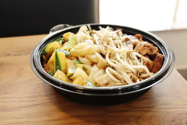 Veggie Bowl · Grilled mushroom, onion, zucchini, and bean sprout.

ALLERGENS: soy, wheat/gluten