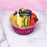 Pitaya Classic Bowl · Pitaya, granola, banana, strawberry, kiwi, blueberry, honey.