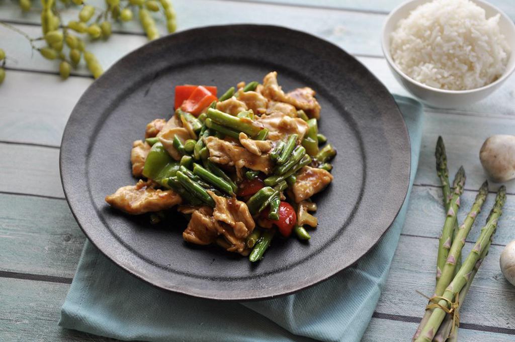 Asparagus with Chicken Special · Stir fried chicken with asparagus, bamboo shoot and pepper in garlic sauce. Hot and spicy.