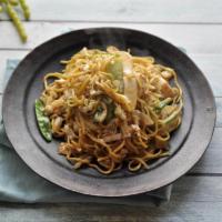 Lo Mein · Stir-fried traditional Chinese style noodle with vegetable.