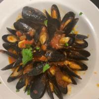 Cozze  · Steamed mussels or clams served in your chose of marinara or oil and garlic sauce.