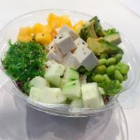 Tofu vegeterian Poke Bowl · Tofu, edamame, seweed salad, avocado, mango, cucumber with makoto poke sauce