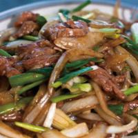 BD11. Mongolian Beef · Sliced beef, mushroom and scallion stir fried in hot pepper sauce. Spicy. 