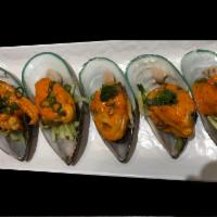 Spicy Grilled Mussel · 5 pieces of grilled mussel with spicy mayo.